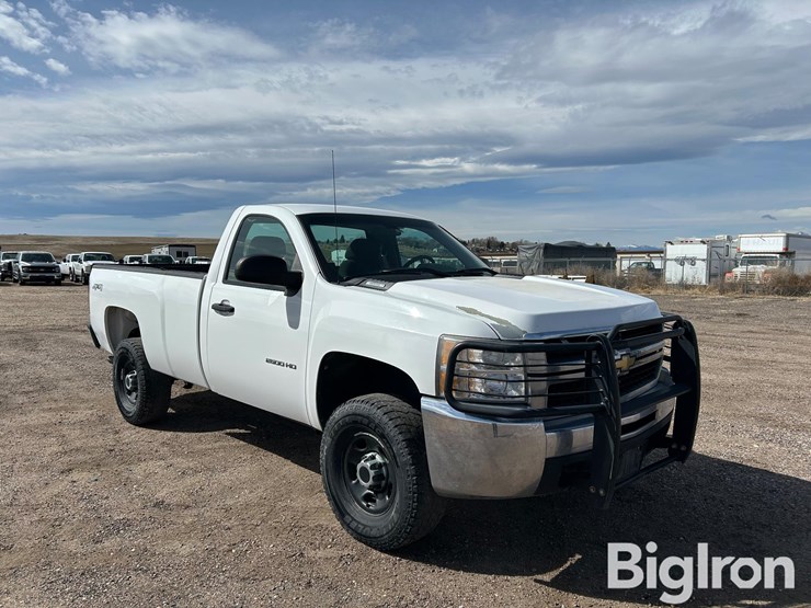 2010-chevrolet-silverado-2500-image-3
