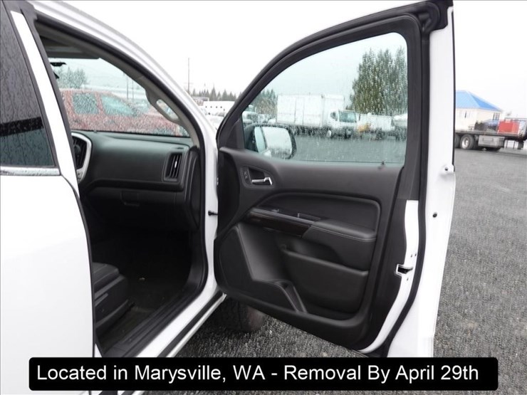 2017-gmc-canyon-image-25