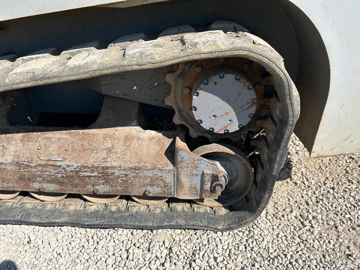 2013-takeuchi-tl12-image-18