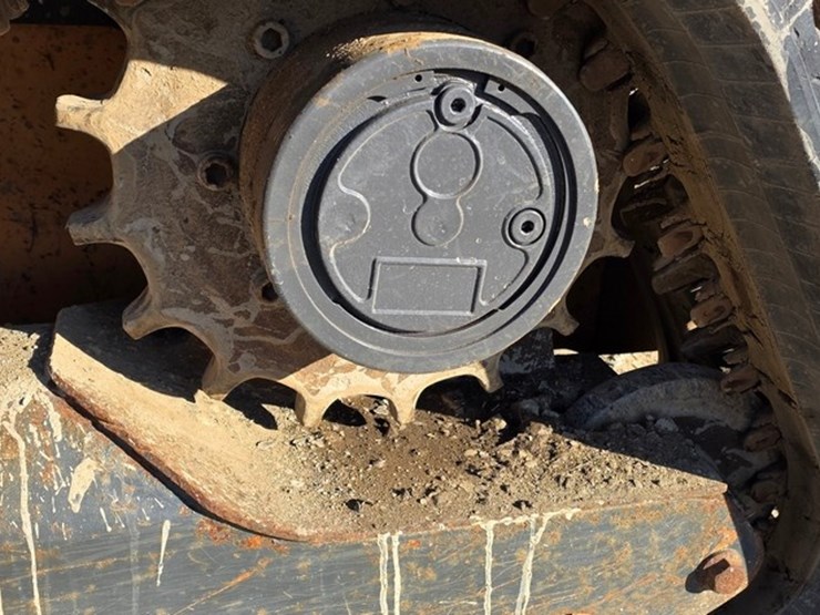 2021-case-tv450b-image-30