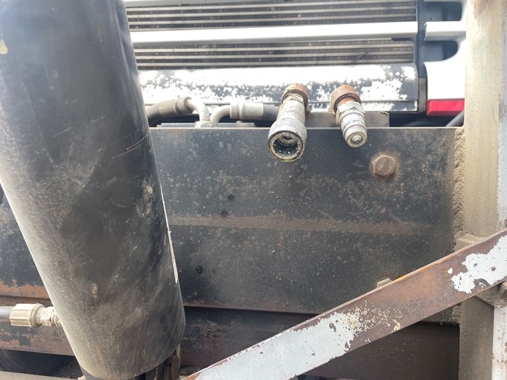 #212-•-2005-sterling-dump-truck-(has-mn-title)-(mora,-mn)-image-9