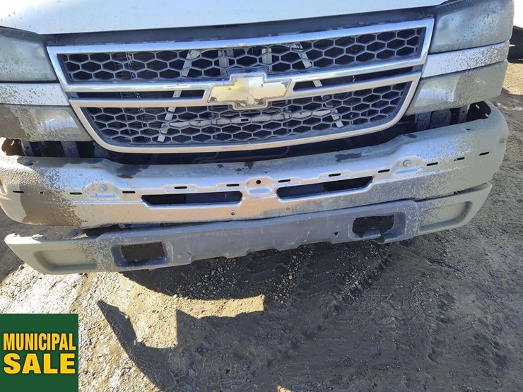 2005-chevrolet-silverado-2500hd-image-27