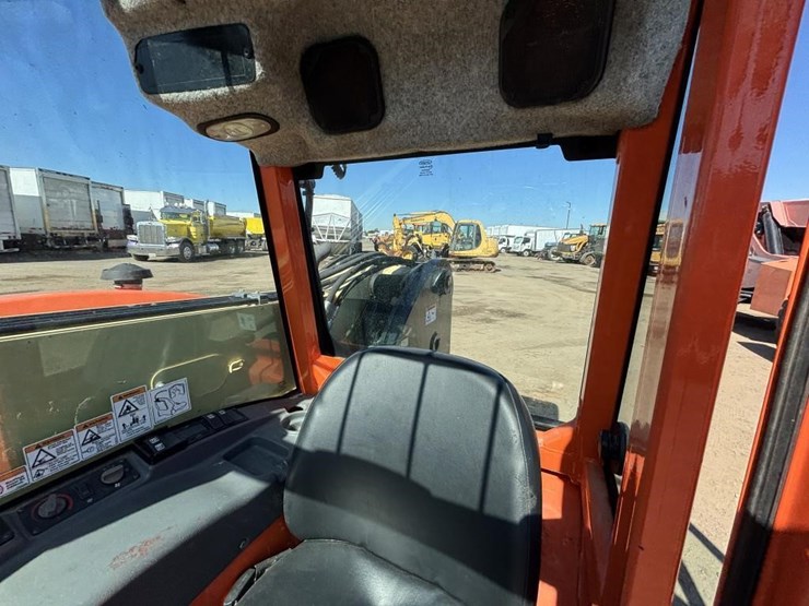 2017-jlg-g5-18a-image-33