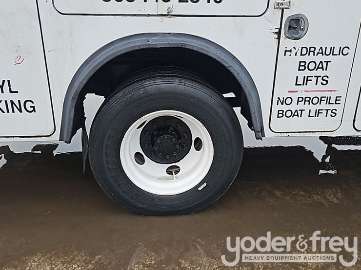 2006-ford-f750-image-8