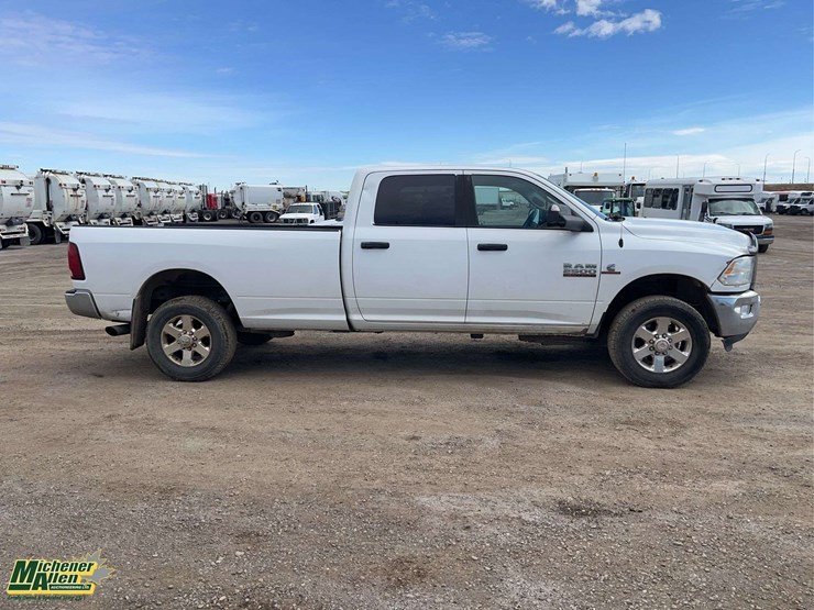 2014-dodge-2500-image-8