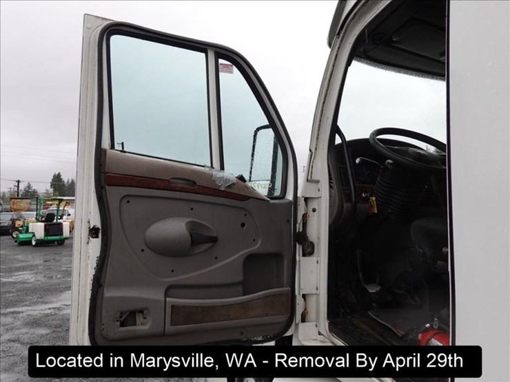 2006-kenworth-t2000-image-9