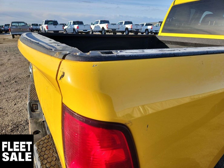 2019-ram-1500-classic-image-46