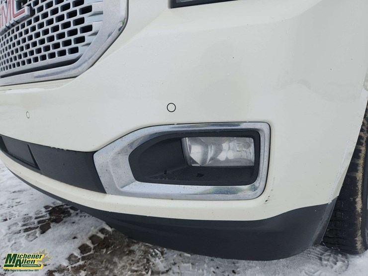 2015-gmc-yukon-denali-image-31