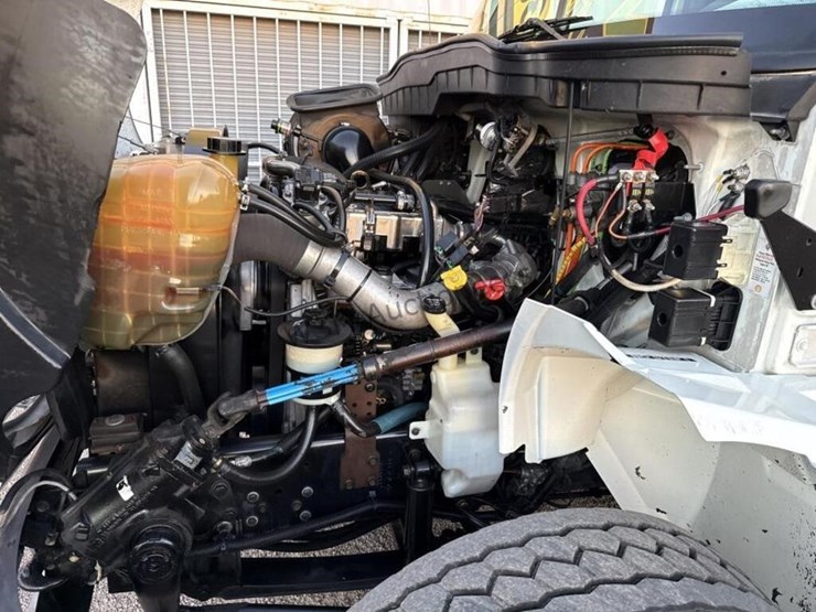 2009-international-durastar-4400-image-38