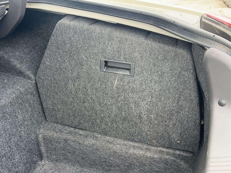 2005-lincoln-town-car-image-79