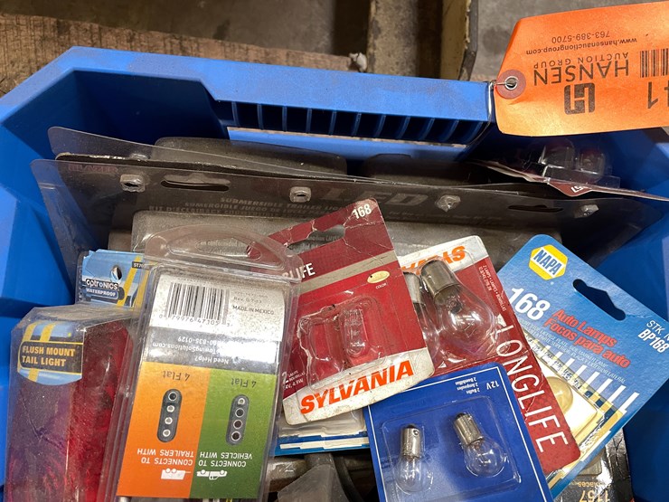 #2541-•-crate-of-trailer-lights-and-wires-(columbia-heights,-mn)-image-8