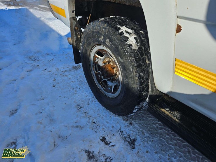 2005-chevrolet-silverado-2500hd-image-11