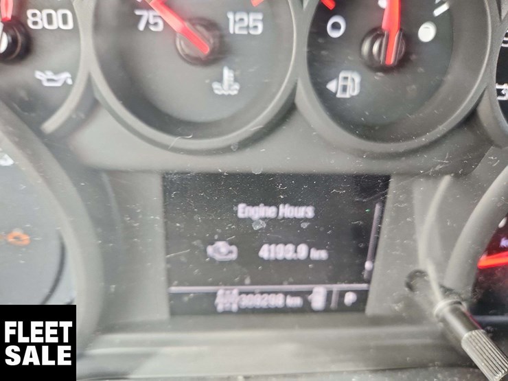 2022-chevrolet-silverado-1500-image-27