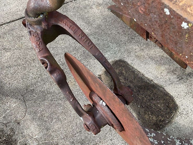 john-deere-12-image-6