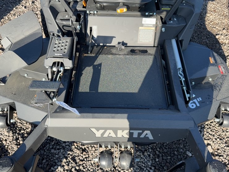 #4032-•-yakta-yxr-320-zero-turn-mower-image-5