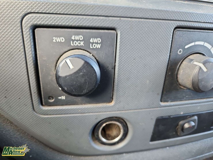 2008-dodge-ram-1500-image-13