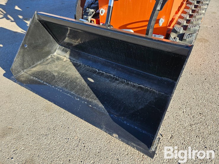 2025-massey-ferguson-730-image-17