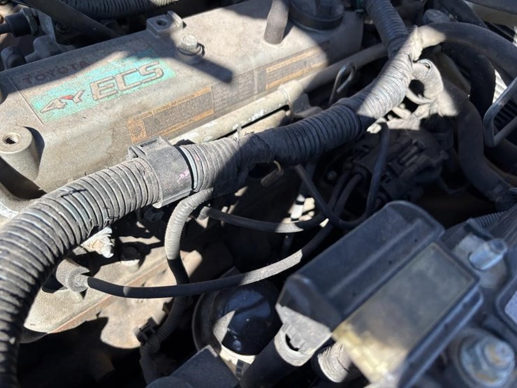 2017-toyota-8fgu30-image-34