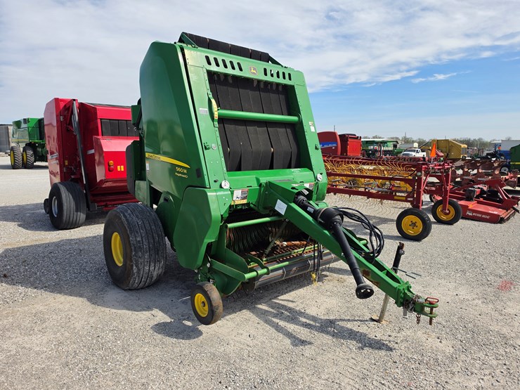2019-john-deere-560m-image-13