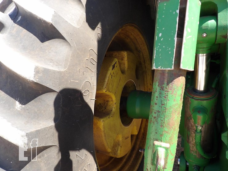 john-deere-8320-image-16