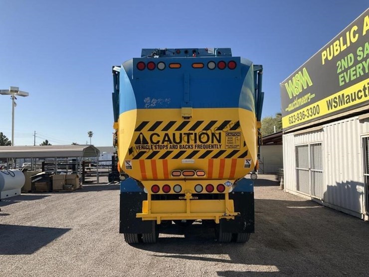 2018-peterbilt-520-image-5