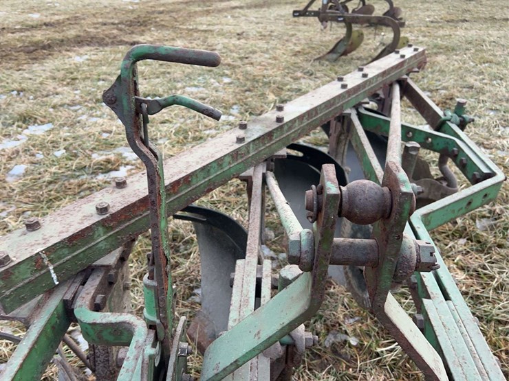 john-deere-four-bottom-plow-image-7