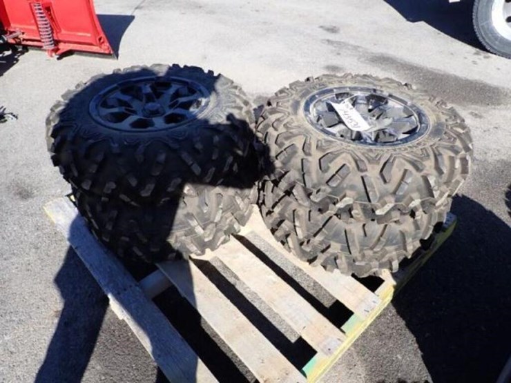 qty-of-(4)-maxxis-big-horn-2.0-side-by-side-image-3
