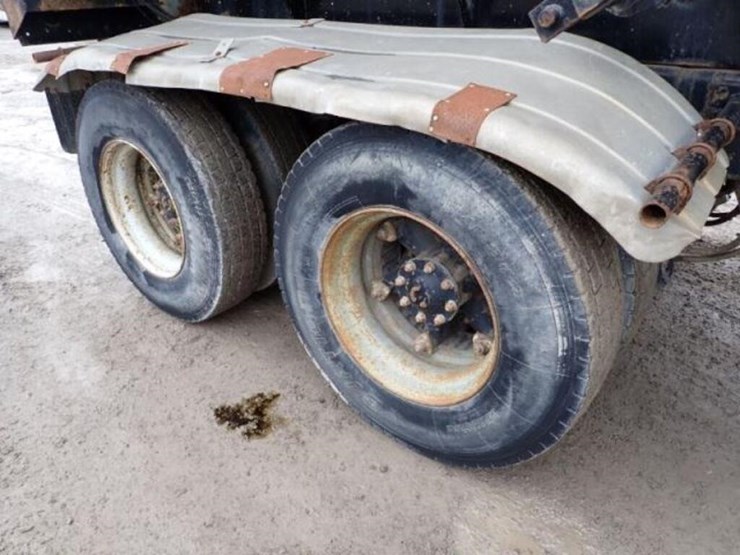 1999-sterling-l9513-image-57