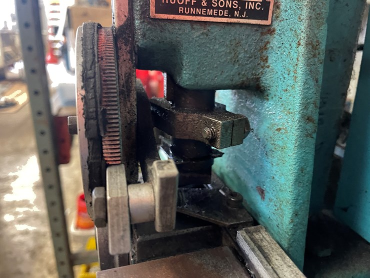 #2511-•-ruoff-notcher-(columbia-heights,-mn)-image-13