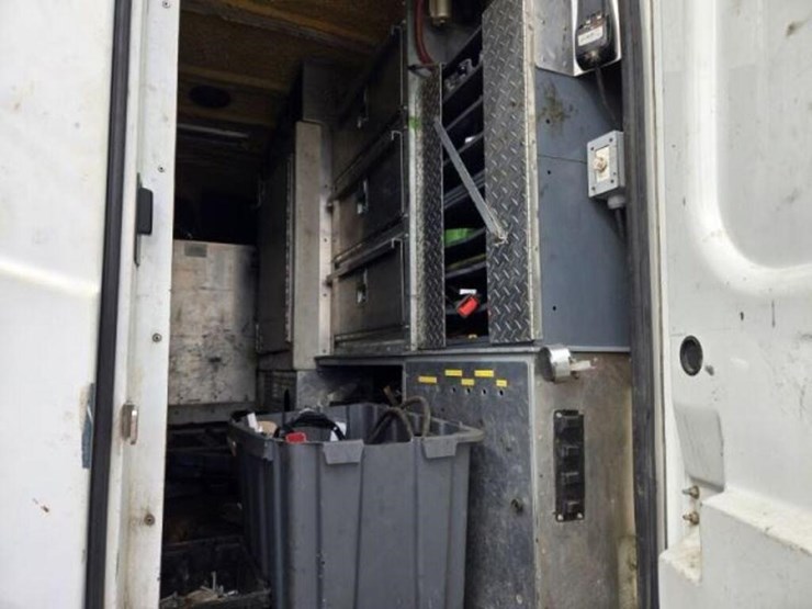 2018-ford-f550-xlt-image-13