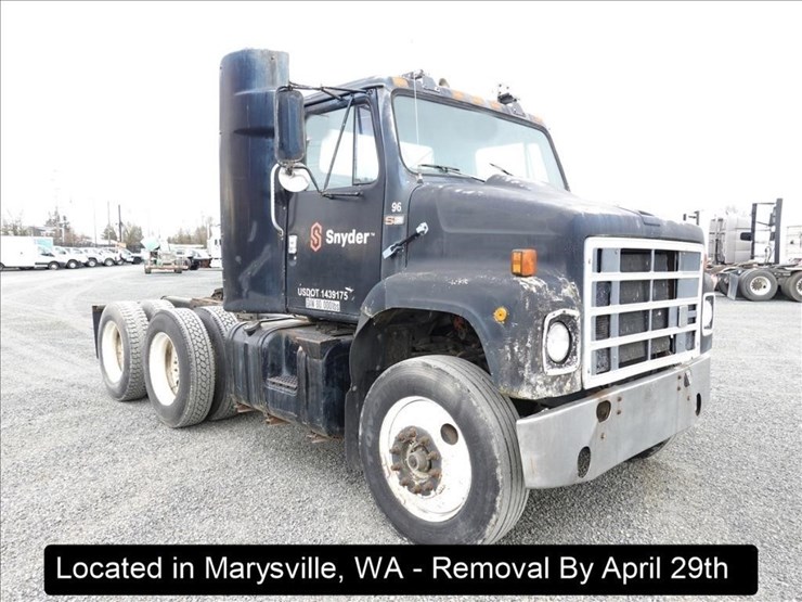 1985-international-s2300-image-18