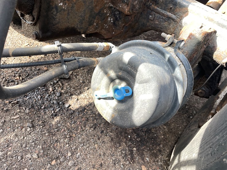 #242-•-2000-sterling-truck-tractor-(has-mn-title)-(mora,-mn)-image-42