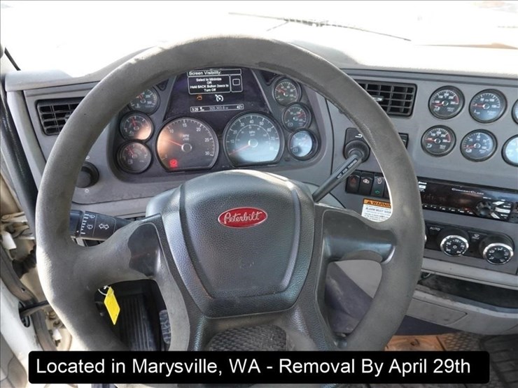 2015-peterbilt-567-image-22