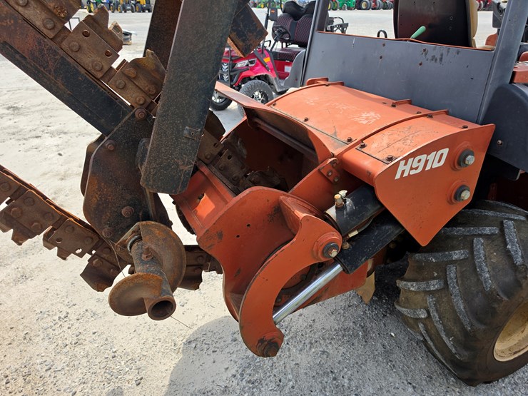 2002-ditch-witch-rt70-image-17