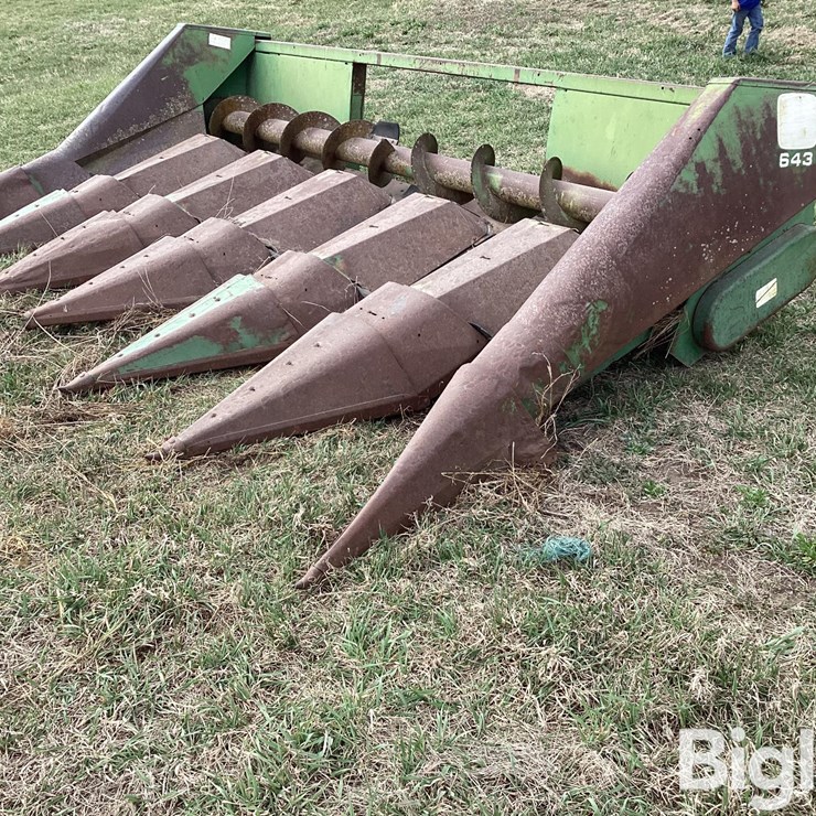 JOHN DEERE 643