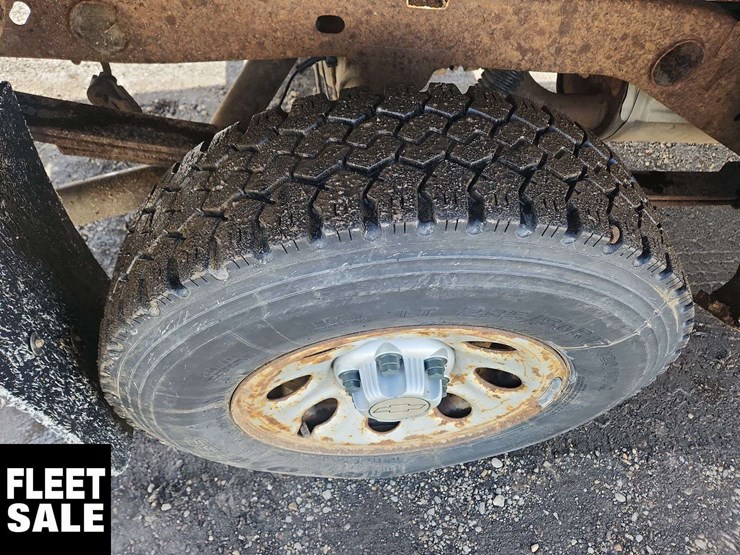 2013-chevrolet-silverado-1500-image-16