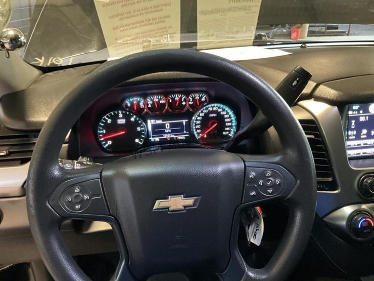 2019-chevrolet-tahoe-image-16