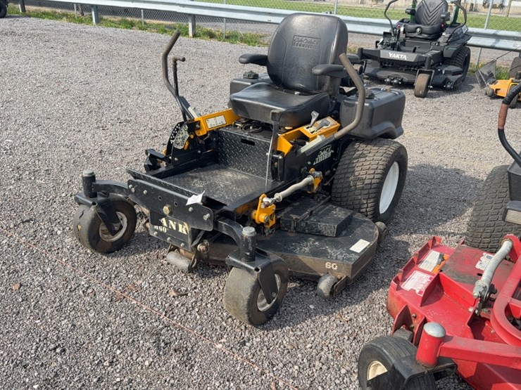 cub-cadet-m60-image-1