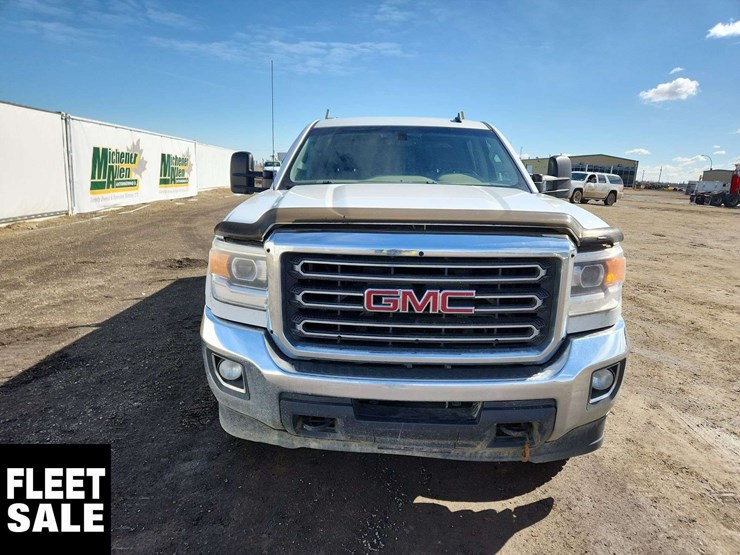2015-gmc-sierra-2500hd-image-21