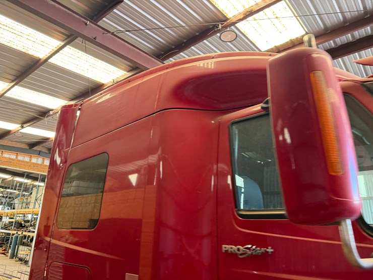 2014-international-prostar-image-48