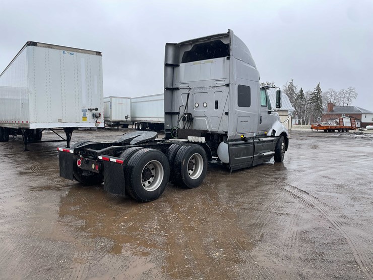 #230-•-2016-international-semi-tractor-(has-wi-title)-(denmark,-wi)-image-5