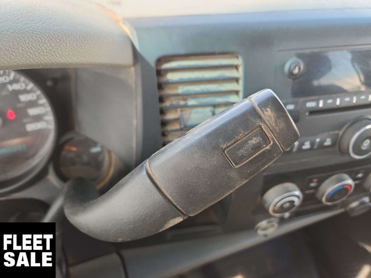 2013-chevrolet-silverado-1500-image-23