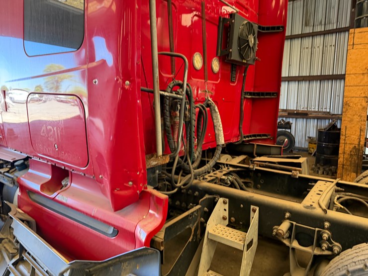 2014-international-prostar-image-28