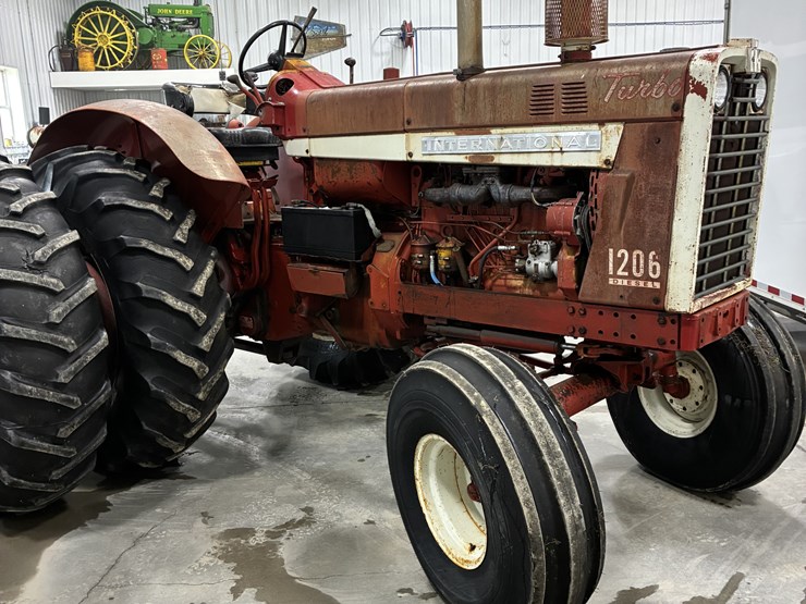 seller-#38.-1966-ih-1206-wheatland-runs-great,-dual-pto-image-1