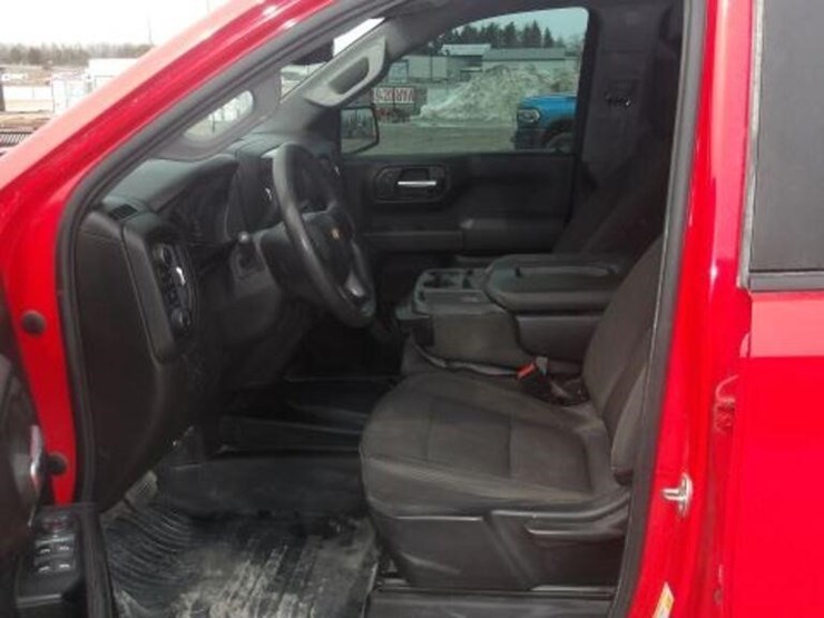 2023-chevrolet-1500-image-13