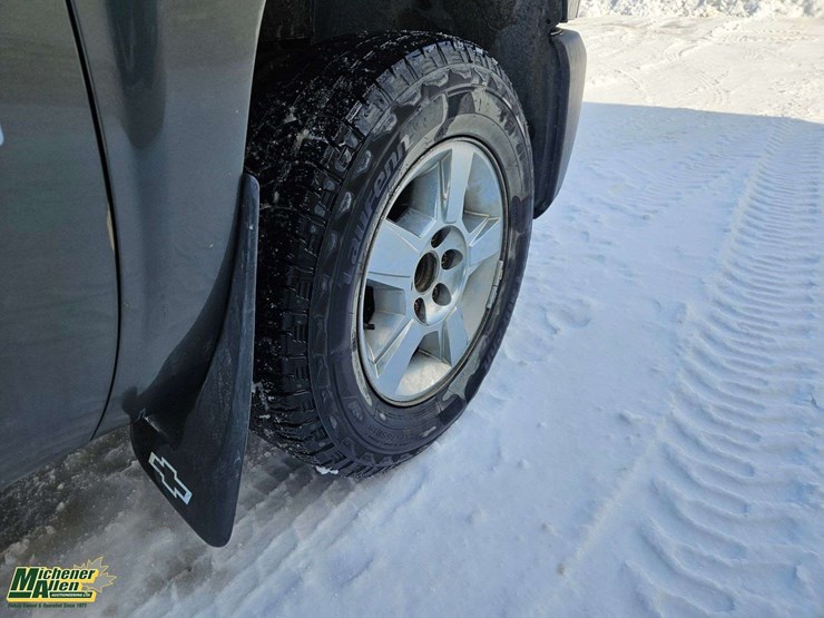 2011-chevrolet-silverado-1500-image-13