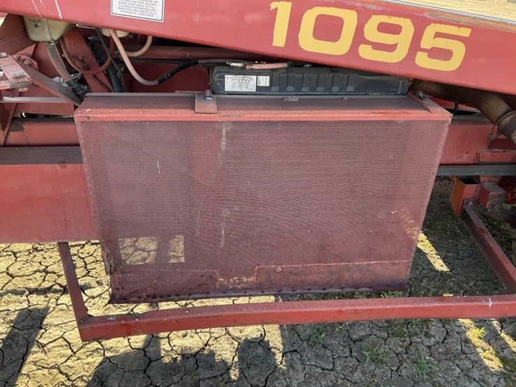 new-holland-1095-image-14