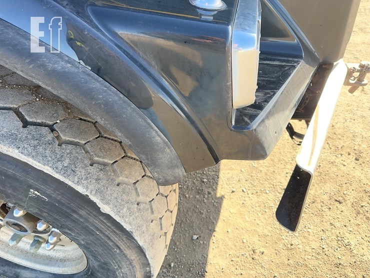 2002-kenworth-t800-image-22