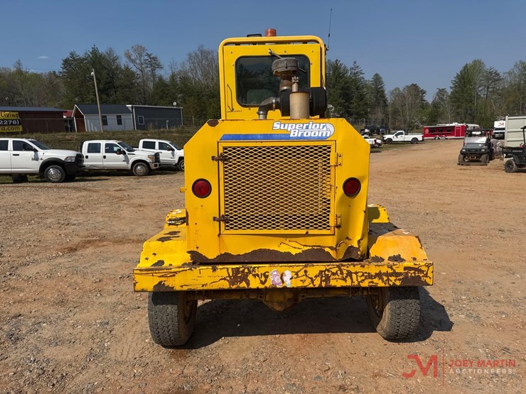 superior-broom-dt80-image-4
