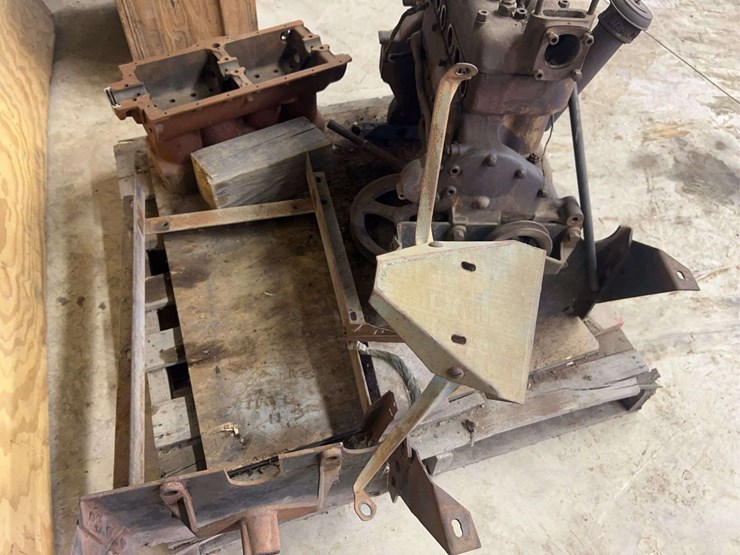 ford-engine-and-parts-image-34